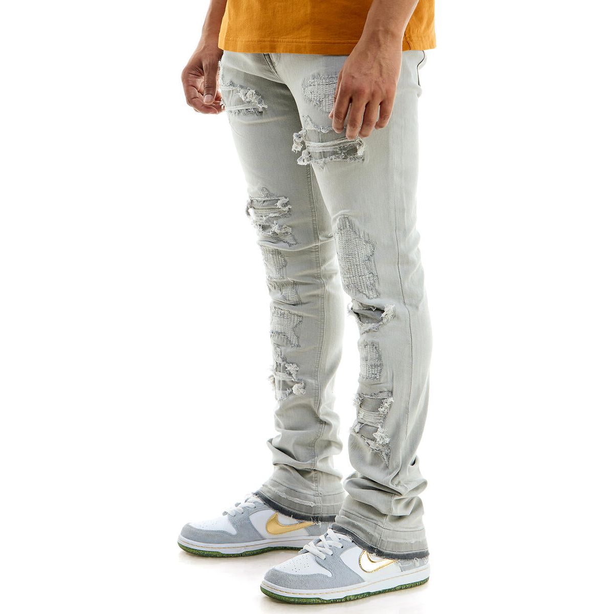 KDNK - Rip & Repair Stacked Jeans - Grey